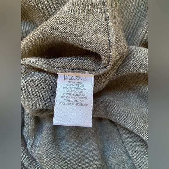 Dockers Men’s Sweater. - Picture 9 of 12